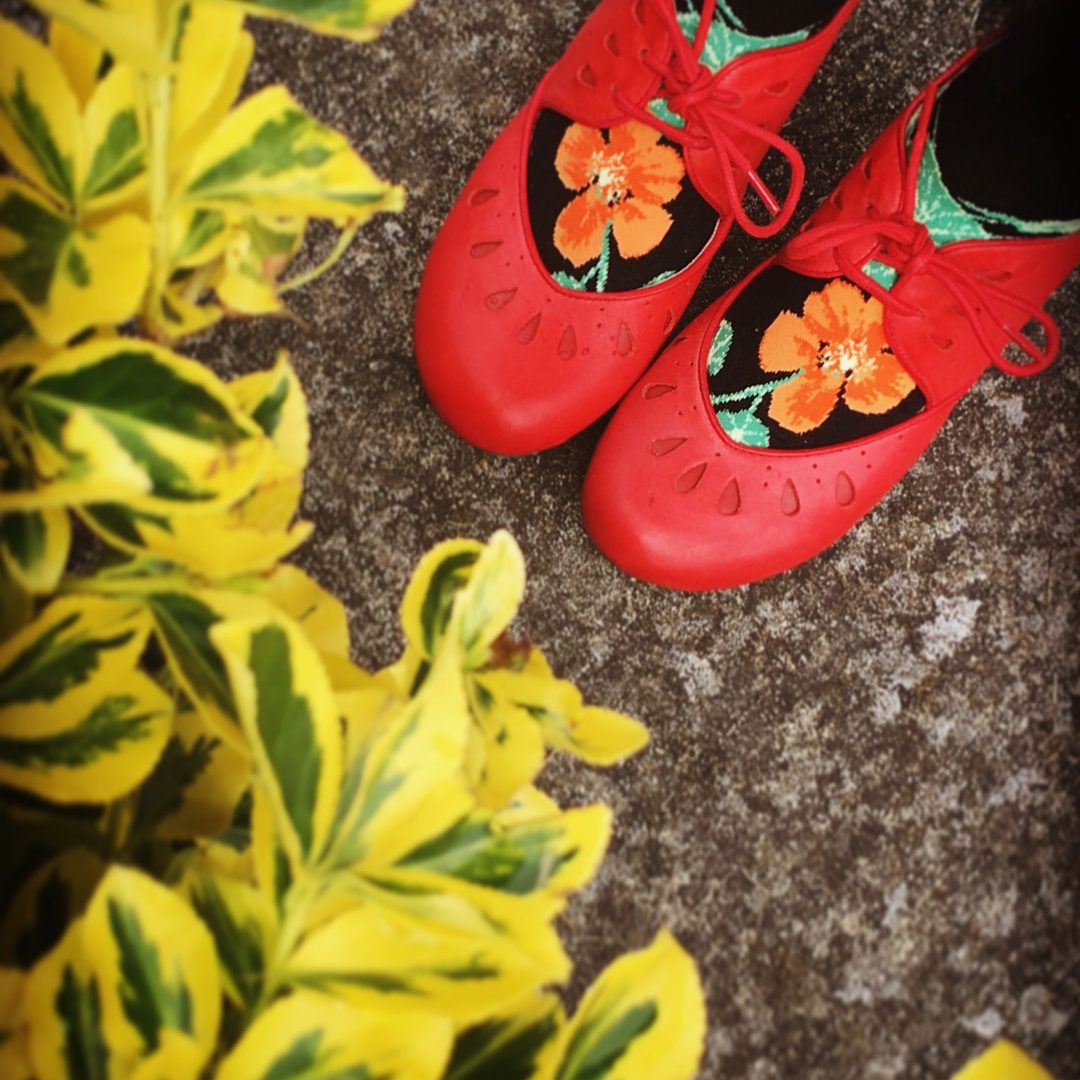 Nasturtium socks with nasturtium flowers style by ModSocks with red oxford shoes.